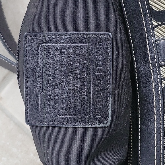 Coach Hobo Purse in Excellent condition - Picture 2 of 3